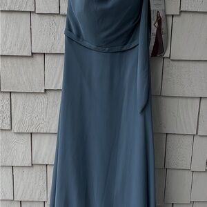 Elegant Blue Evening Gown